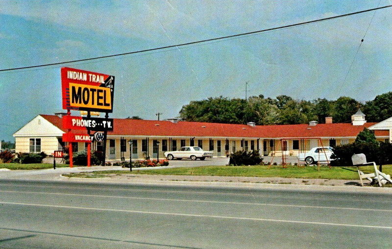 Indian Trail Motel - Vintage Postcard